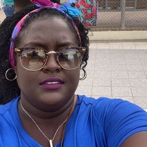 Meet your Posher, Claire